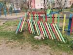 Откраднаха люлки от детски площадки в „Тракия”